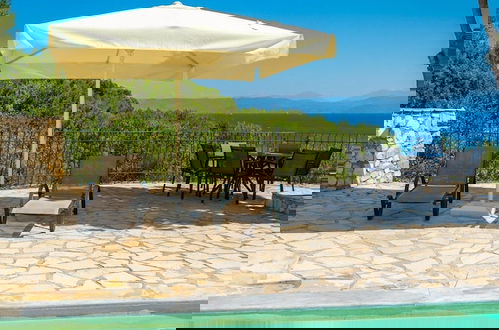 Photo 5 - Alexander Large Private Pool Walk to Beach Sea Views A C - 264