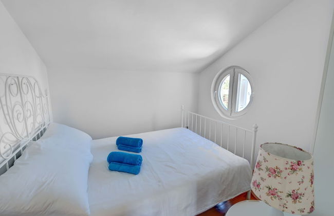 Modish Apartment in Murter with Hot Tub - Foto 3