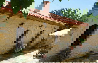 Foto 1 - Quaint Holiday Home in Pasalites with Garden near Perama