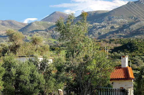 Photo 29 - Quaint Holiday Home in Pasalites with Garden near Perama