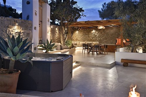 Foto 67 - Villa Mykonos Heaven - Sea View & Outdoor Hot Tub