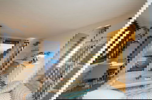 Photo 11 - Amallini Suites