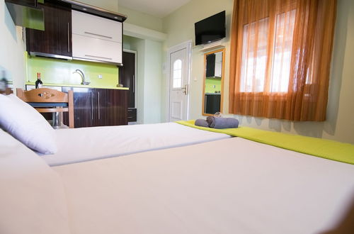 Photo 9 - Avra Comfort Rooms