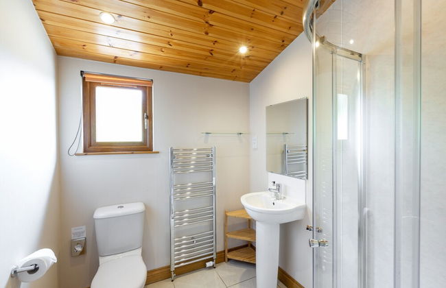 Woodpecker Lodge With Hot Tub Near Cupar, Fife - Foto 19