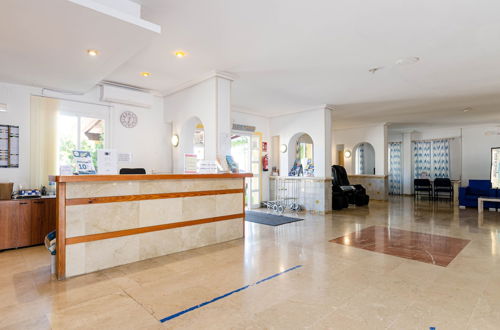 Photo 4 - Mariner Club Apartments