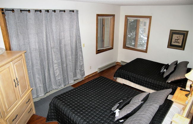 Fox Pine Lodge 4 Bed 4 Bath Condo - Photo 24