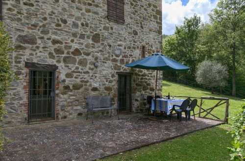 Photo 31 - Holiday House with Pool & Large Garden Overlooking Lake near Tuscany