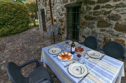 Photo 25 - Holiday House with Pool & Large Garden Overlooking Lake near Tuscany