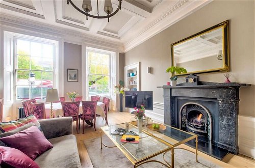 Photo 16 - Ultra Luxe 3BR home near Princes St