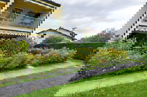 Photo 27 - Apartment in Lazise With Lake View & Pool