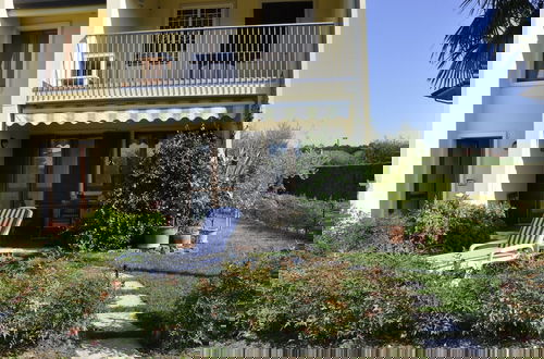 Photo 26 - Apartment in Lazise With Lake View & Pool