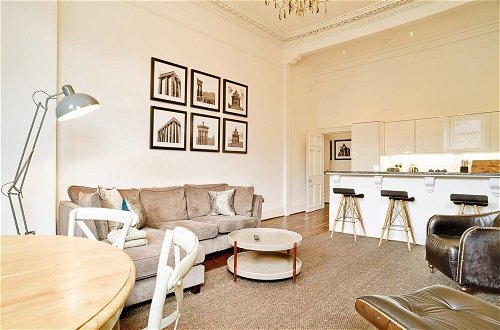 Foto 16 - Luxury George Street Apartments: Edinburgh Suite
