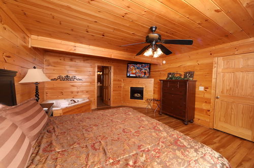 Foto 4 - Mayberry - Three Bedroom Cabin