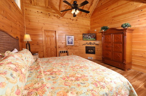 Photo 5 - Mayberry - Three Bedroom Cabin