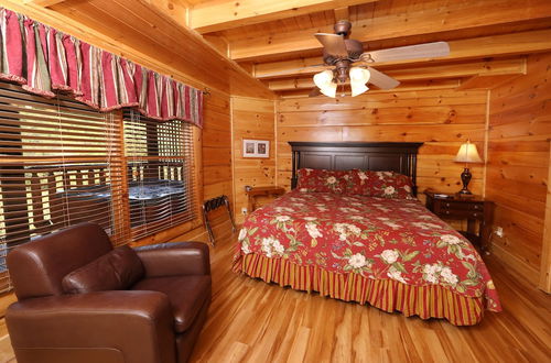 Photo 3 - Mayberry - Three Bedroom Cabin