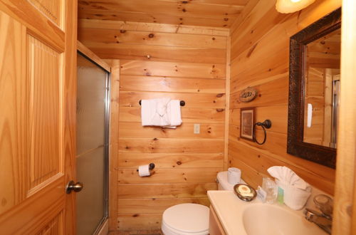 Photo 11 - Mayberry - Three Bedroom Cabin