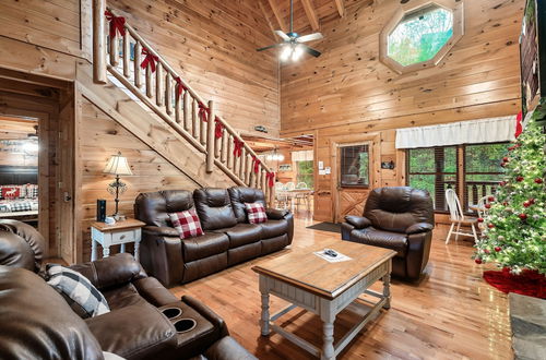 Photo 15 - Mayberry - Three Bedroom Cabin