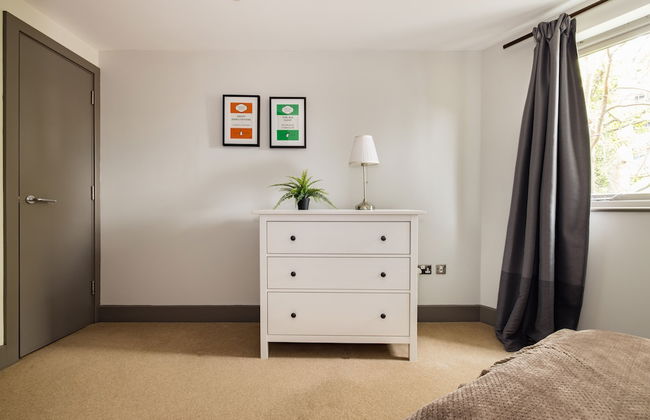 Spacious 2 Bed - Battersea High Street - Foto 20