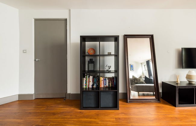 Spacious 2 Bed - Battersea High Street - Foto 32