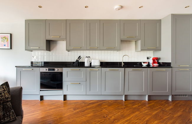 Spacious 2 Bed - Battersea High Street - Foto 10