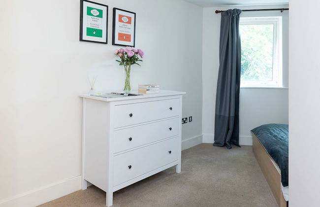 Spacious 2 Bed - Battersea High Street - Foto 3