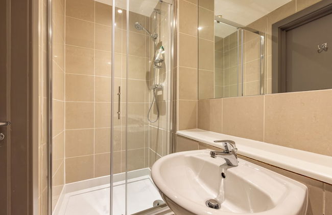 Spacious 2 Bed - Battersea High Street - Foto 31