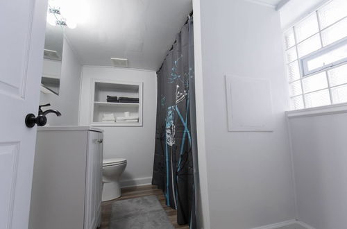 Photo 12 - Cozy 1 BDR in Heart of Logan Square & Near Train