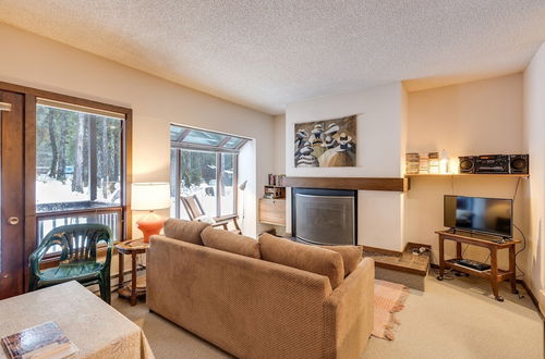 Photo 4 - 33SW - WiFi - Fireplace - Amenities - Sleeps 4