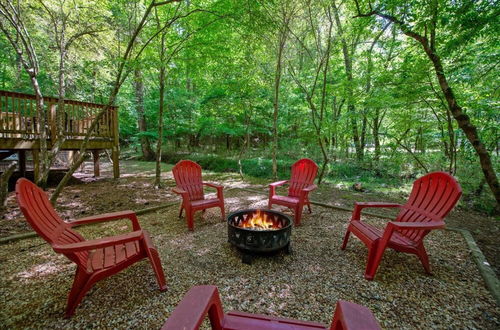 Foto 54 - Harleys River Retreat - Charming Cabin in Coosawattee River Resort Hot tub