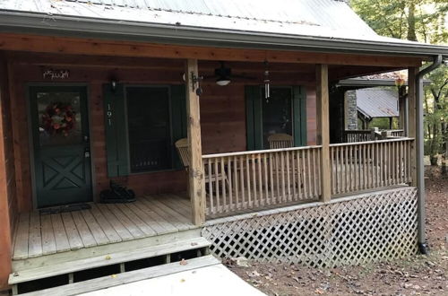 Photo 17 - Harleys River Retreat - Charming Cabin in Coosawattee River Resort Hot tub