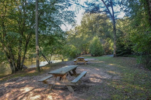 Photo 26 - Harleys River Retreat - Charming Cabin in Coosawattee River Resort Hot tub