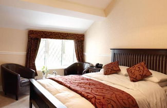 Photo 3 - Lyons Woodlands Hall Hotel