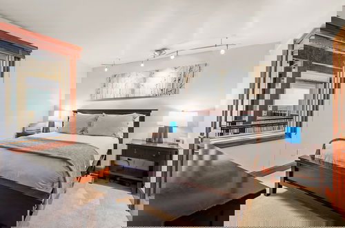 Foto 5 - Fifth Avenue Condominiums by Frias