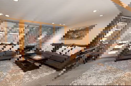 Foto 42 - Fifth Avenue Condominiums by Frias