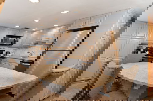 Foto 25 - Fifth Avenue Condominiums by Frias