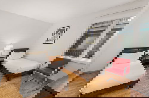Foto 7 - Fifth Avenue Condominiums by Frias