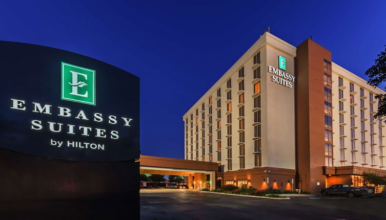 Foto 1 - Embassy Suites by Hilton Dallas Market Center