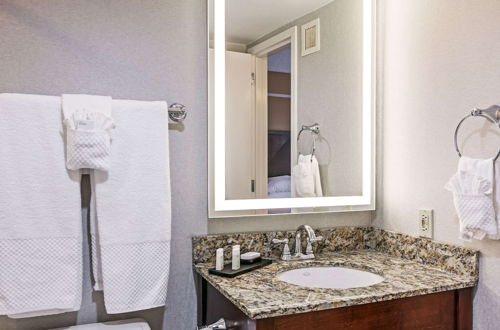 Photo 29 - Embassy Suites by Hilton Dallas Market Center