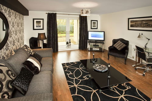 Photo 1 - Oakhill Apartments Edinburgh (Ltd)