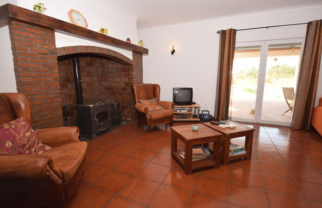 Tranquil Alentejo Villa With Pool - Photo 12