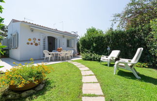 Foto 1 - Villa con giardino a Rosa Marina