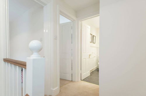 Photo 41 - JOIVY Stylish 3 BR House with Patio, Short Walk to Regents Park & Harley Street