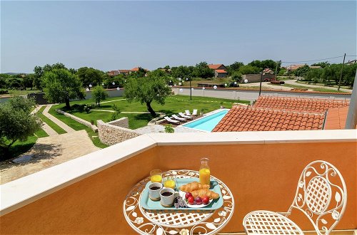 Foto 40 - Luxurious Villa in Skabrnje With Swimming Pool