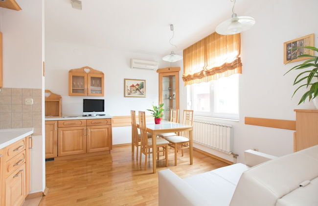 Galileo Apartment - Photo 1