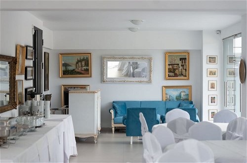 Photo 3 - Light Blue Luxury Rooms