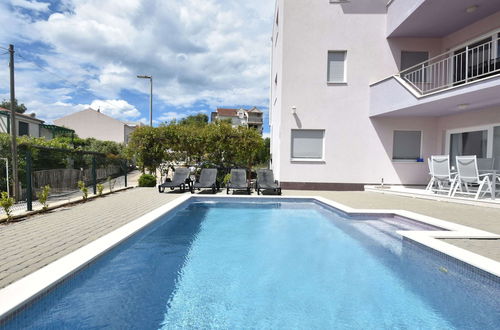 Foto 19 - Nice Apartment With Shared Swimming Pool Near the Beach and Trogir