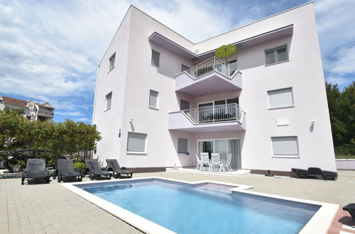 Foto 23 - Nice Apartment With Shared Swimming Pool Near the Beach and Trogir
