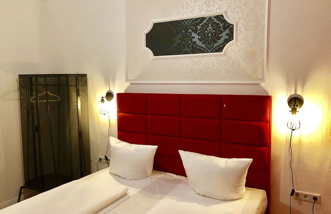 Aparthotel Thüringer Hof - Photo 2