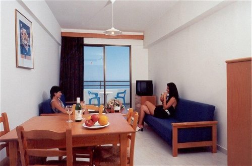 Foto 10 - Corallia Beach Hotel Apartments