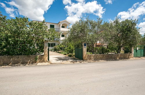 Foto 38 - Simplistic Apartment in Šibenik near Sea Beach